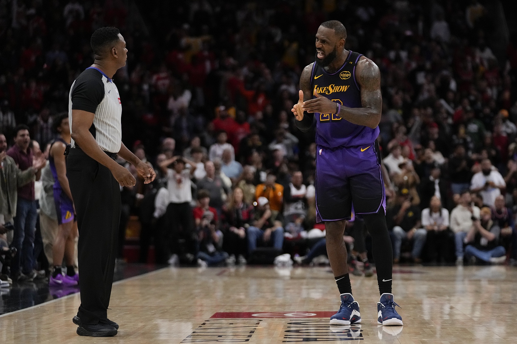 NBA纪律委员会严查比赛争议事件