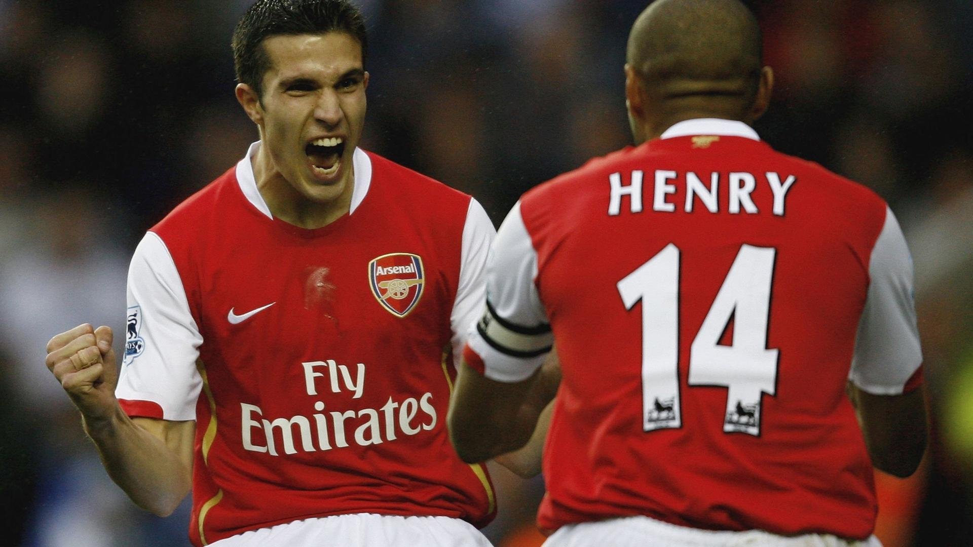 科里·简：凭借强大的对抗能力，边锋位置成全黑队的优势，科里老婆